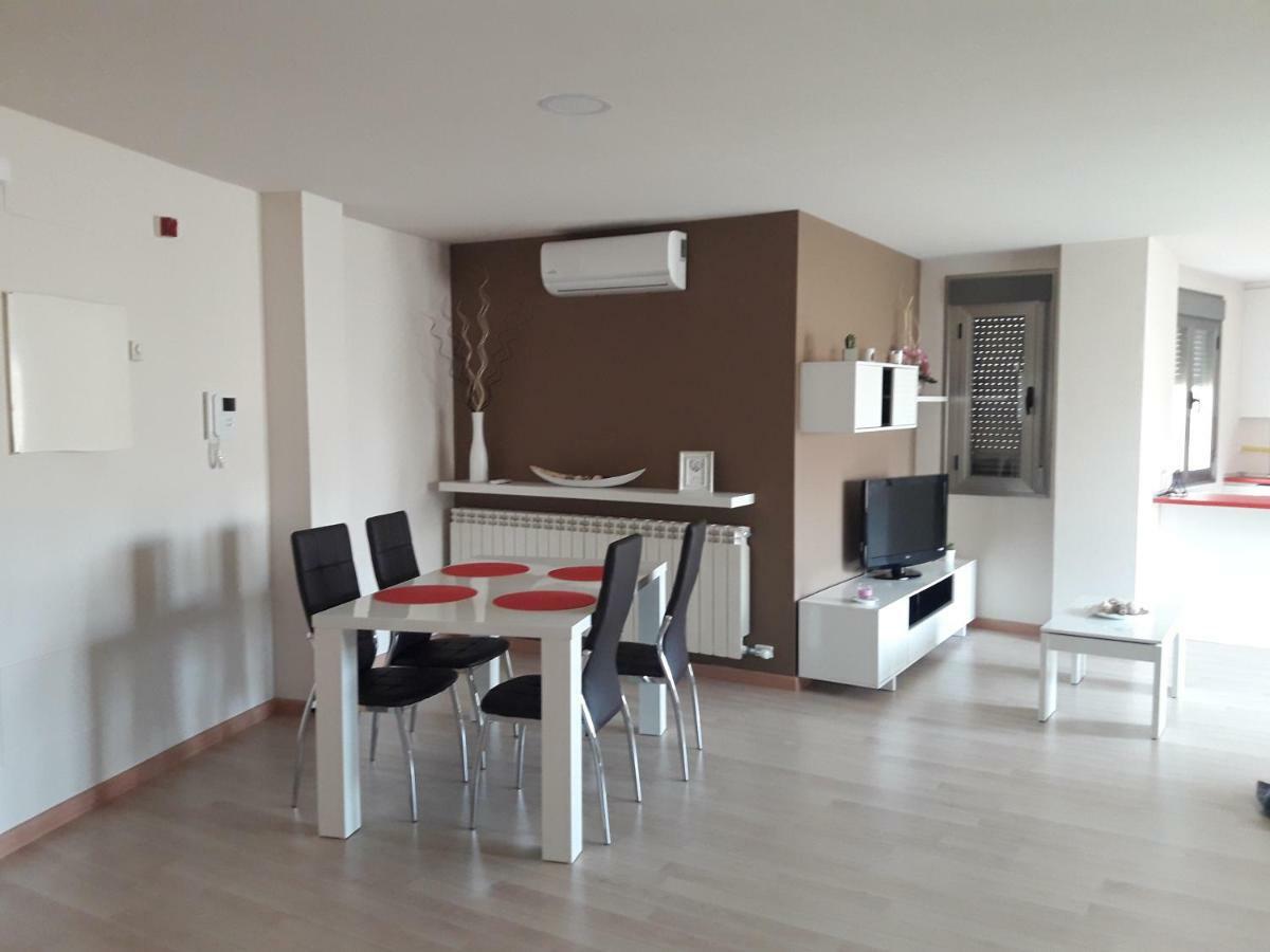 Apartamento Atico Apartment บัลเดเปญญาส ภายนอก รูปภาพ