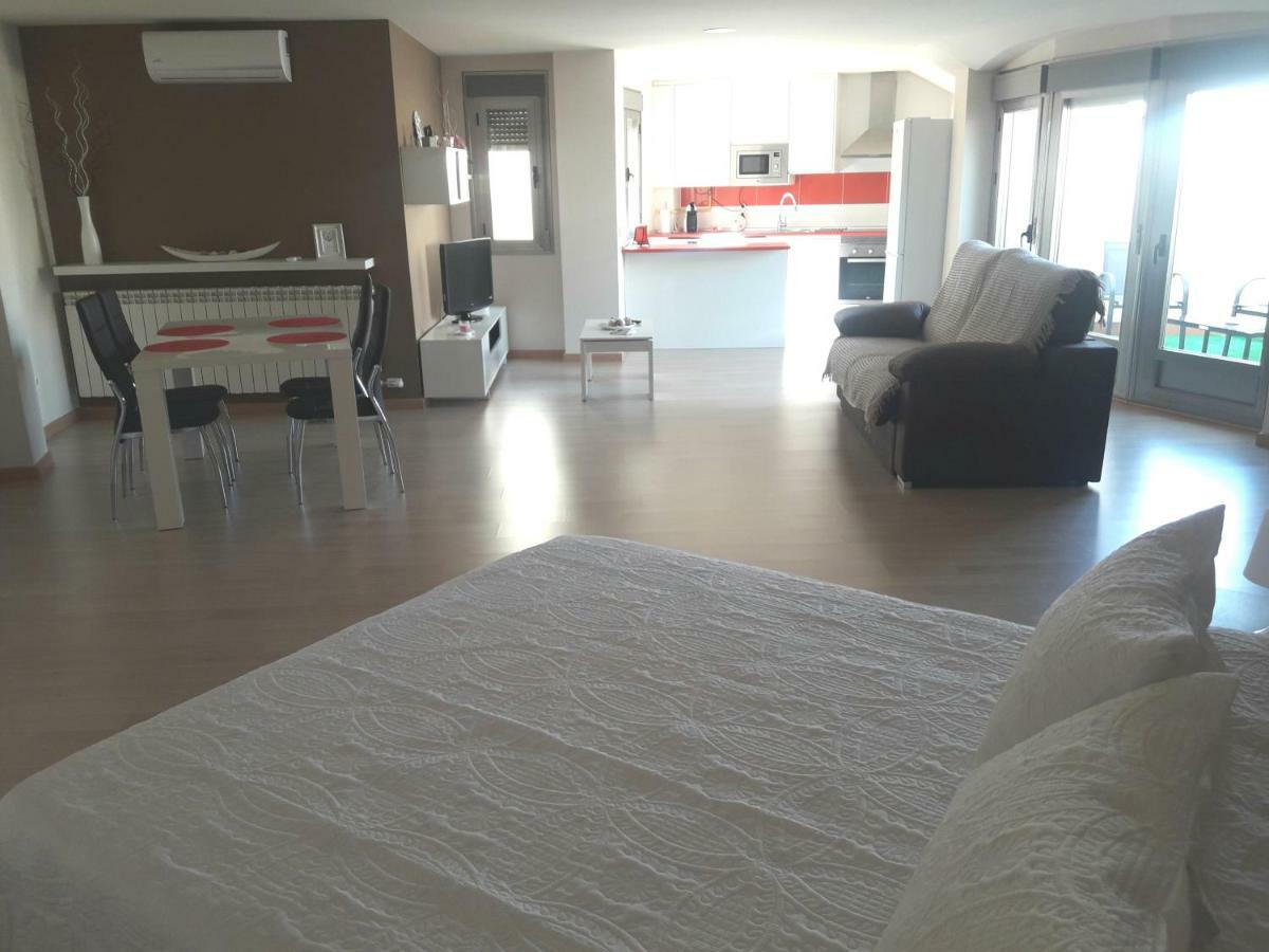 Apartamento Atico Apartment บัลเดเปญญาส ภายนอก รูปภาพ